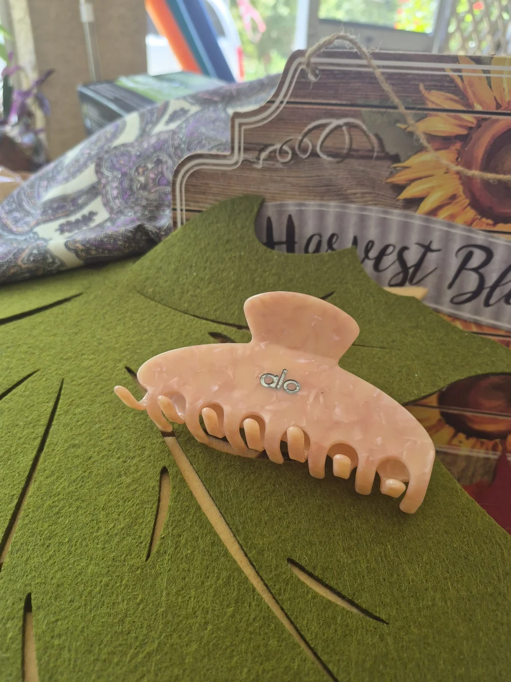 ALO Yoga Peach Marble Hair Claw Clip